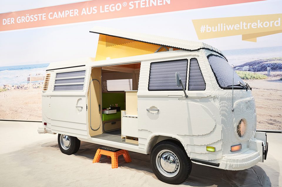 VW T2 Camper aus Lego