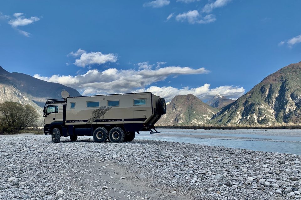 Action Mobil Global XRS 7400 auf MAN TGS 6x6 „Leopard“ - Große Outback-Katze auf sechs Pfoten