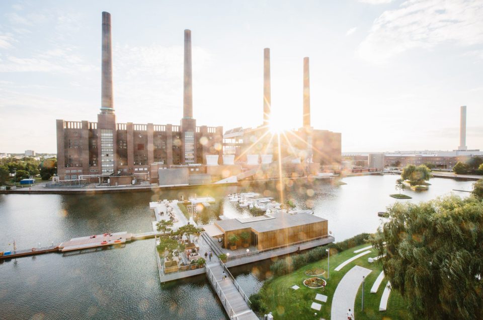 „Sommer im Park“ – Picknick und Luftsprünge in der Autostadt Wolfsburg